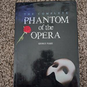 HARDCOVER COLLECTORS PHANTOM OF THE OPERA BOOKx